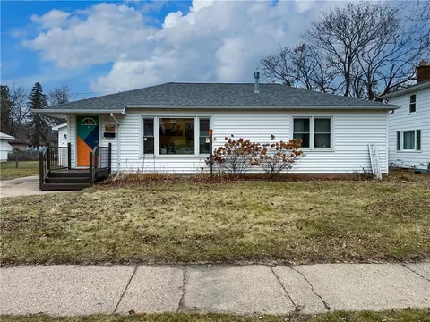 1620 Rist Ave, Eau Claire, WI 54701