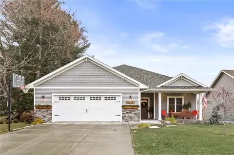 4228 Drier Ct, Eau Claire, WI 54701