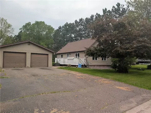 718 E 9th St S, Ladysmith, WI 54848