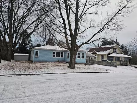 1210 12th Ave E, Menomonie, WI 54751
