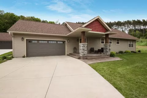 1842 Luke Pl, Chippewa Falls, WI 54729