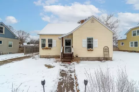 346 Maynard St, Chippewa Falls, WI 54729