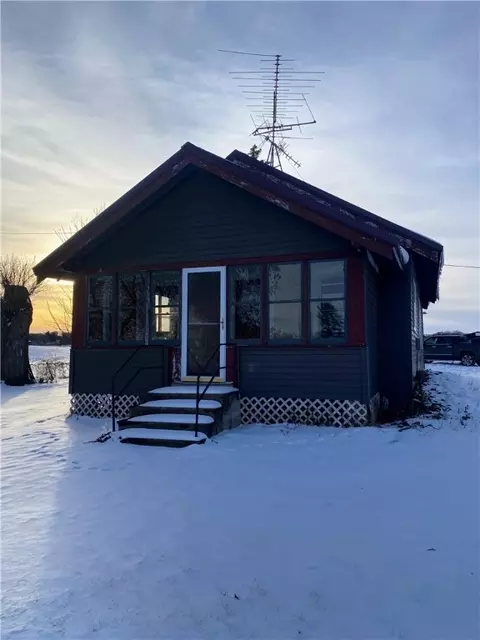 578 14 12 St, Hillsdale, WI 54733