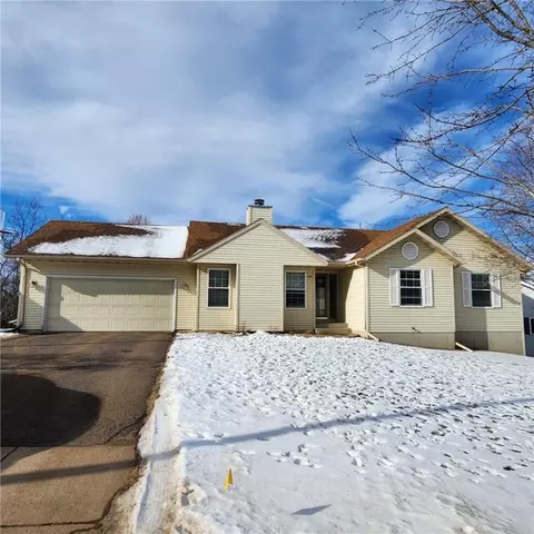 1806 Nicholas Dr, Eau Claire, WI 54703