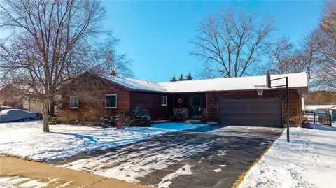 1956 Declaration Dr, Eau Claire, WI 54703