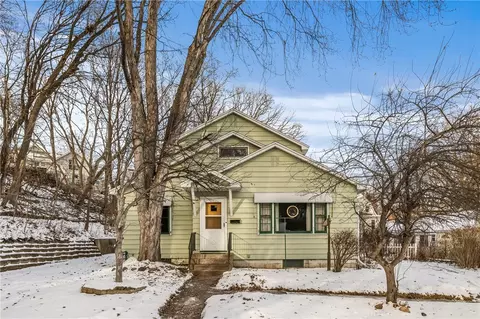 218 W Spruce St, Chippewa Falls, WI 54729