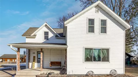 128 S White St, Fall Creek, WI 54742
