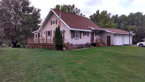 627 W Yellow St, Cadott, WI 54727