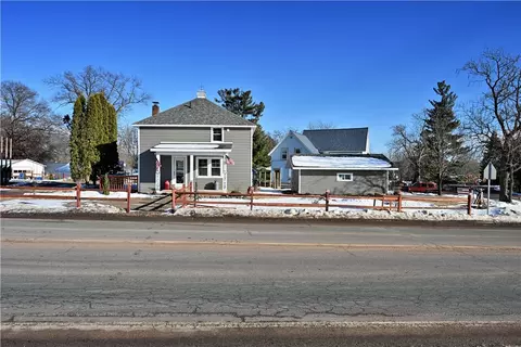 Exterior - 1106 Scribner St, Spooner, WI 54801 photo 3 of 8