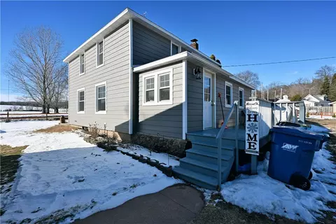 Exterior - 1106 Scribner St, Spooner, WI 54801 photo 5 of 8