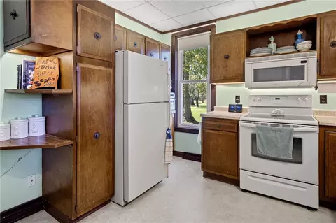 Kitchen - 703 Pine St, Withee, WI 54498 photo 2 of 3