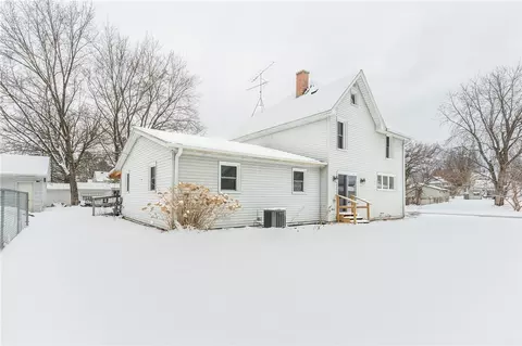 334 E 2nd Ave, Stanley, WI 54768 photo 3