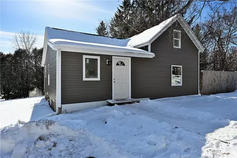 905 Harrison St, Spooner, WI 54801