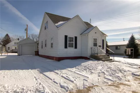 224 N State St, Mondovi, WI 54755