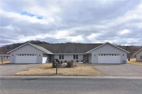 103 Baileyville Ct, Knapp, WI 54749