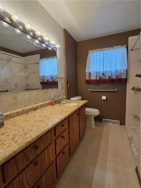 Bath - 623 Schofield St, Chetek, WI 54728 photo 1 of 3
