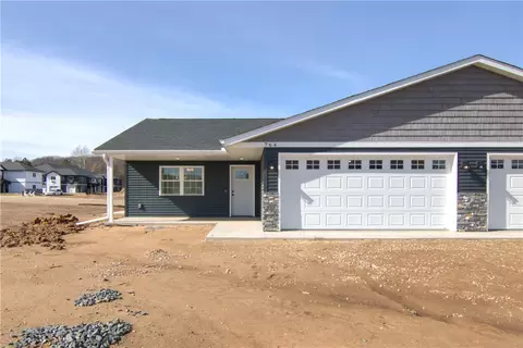 764 Sequoia Dr, Altoona, WI 54720