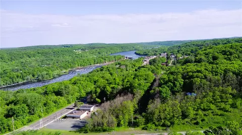 125 E Alabama St, St.croix Falls, WI 54024