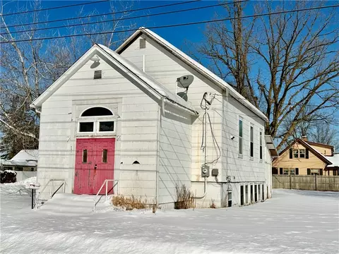 401 Park Ave E, Ladysmith, WI 54848