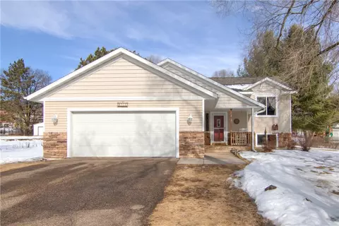 4576 Books Dr, Eau Claire, WI 54703