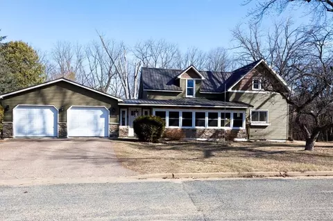 607 W Perkins St, Augusta, WI 54722