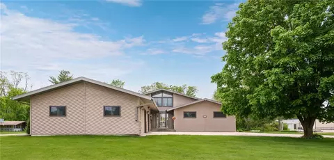 23497 Elm St, Independence, WI 54747