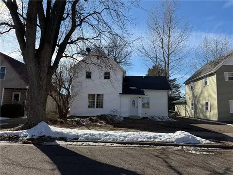 207 N 2nd St, Abbotsford, WI 54405