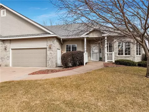 4230 Mill Ridge Cir, Eau Claire, WI 54703