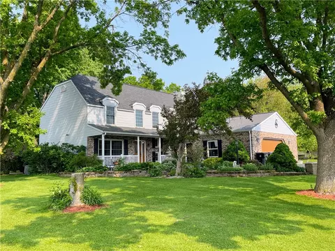 401 W Linden St, Abbotsford, WI 54405