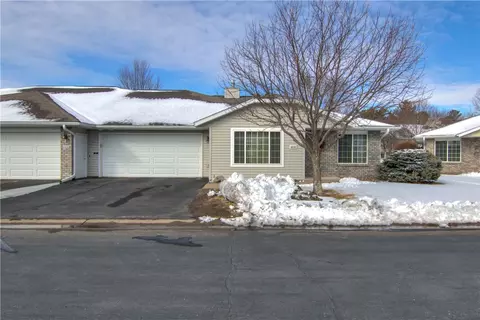 4518 E Robin Meadows Ln, Eau Claire, WI 54701
