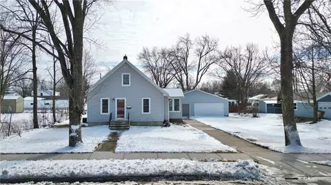 715 W Elm St, Chippewa Falls, WI 54729