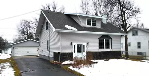 410 Menasha Ave E, Ladysmith, WI 54848