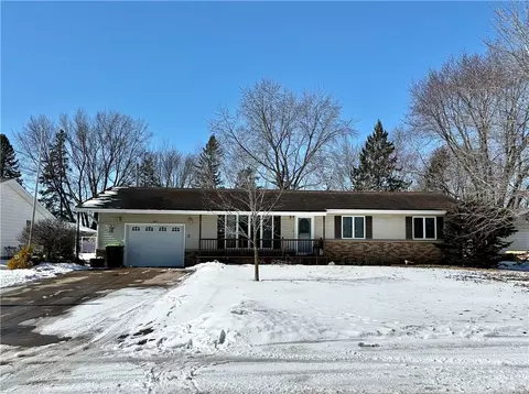 407 Mckenzie St, Stanley, WI 54768