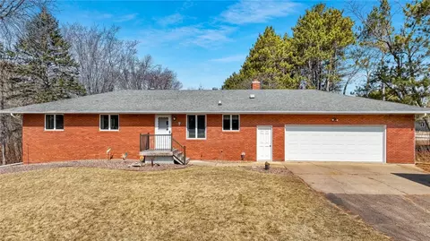 3102 Driftwood Ln, Eau Claire, WI 54703