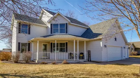 908 Bluff View Cir, Chippewa Falls, WI 54729