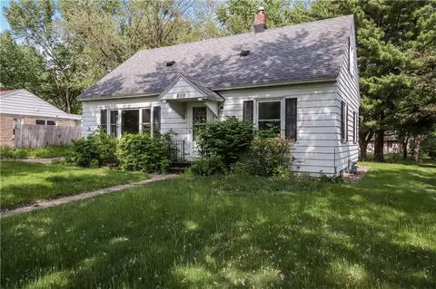 819 Maple St, Chippewa Falls, WI 54729
