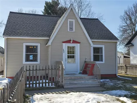 302 Wisconsin Ave, Cameron, WI 54822
