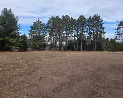 15196 W Chippewa Trl, Hayward, WI 54843