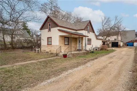 403 4th Ave E, Durand, WI 54736