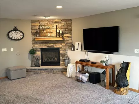 343 E Jackson Ave, Fall Creek, WI 54742 photo 3