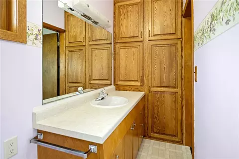 328 E 4th Ave, Stanley, WI 54768 photo 12