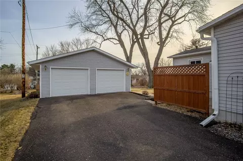 328 E 4th Ave, Stanley, WI 54768 photo 4