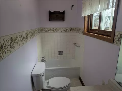 328 E 4th Ave, Stanley, WI 54768 photo 13