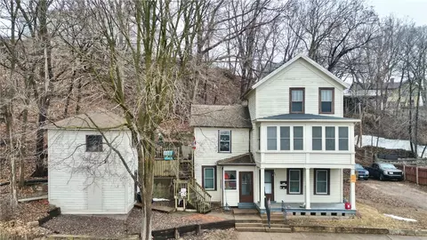 326 W Spring St #1 & 2, Chippewa Falls, WI 54729