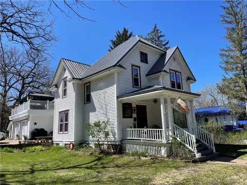 1120 11th Ave E, Menomonie, WI 54751