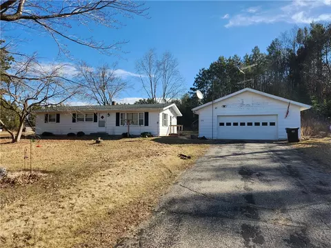 n7804 East Snow Creek Road, Black River Falls, WI 54615