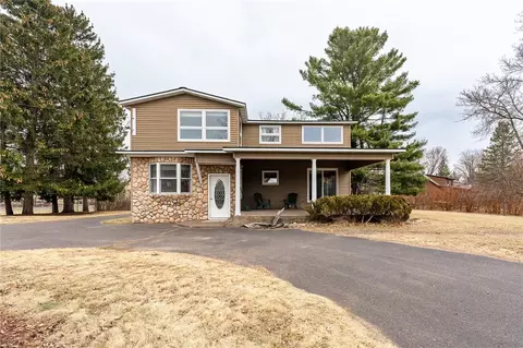 230 S Summit St, Spooner, WI 54801