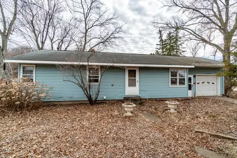 1317 E Prospect St, Durand, WI 54736