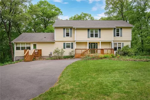 7822 Blue Valley Dr S, Eau Claire, WI 54703