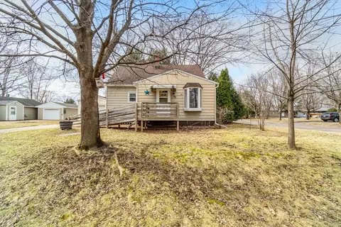 802 Maple St, Chippewa Falls, WI 54729